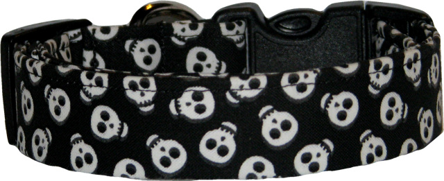 Glow in Dark Mini Skulls Black Dog Collar